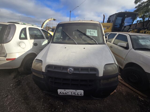 Veículo Fiat Doblo FIAT DOBLO CARGO 2004/2005 2005 em leilão