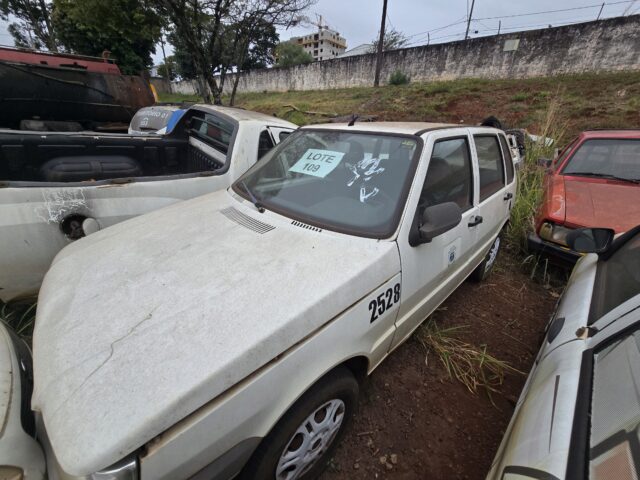 Veículo Fiat Uno Mille FIAT/UNO MILLE ECONOMY 2012/2013 2013 em leilão